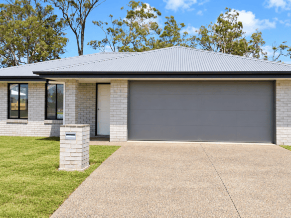 Spacious 4 Bedroom New Home in Eli Waters, Hervey Bay HB106